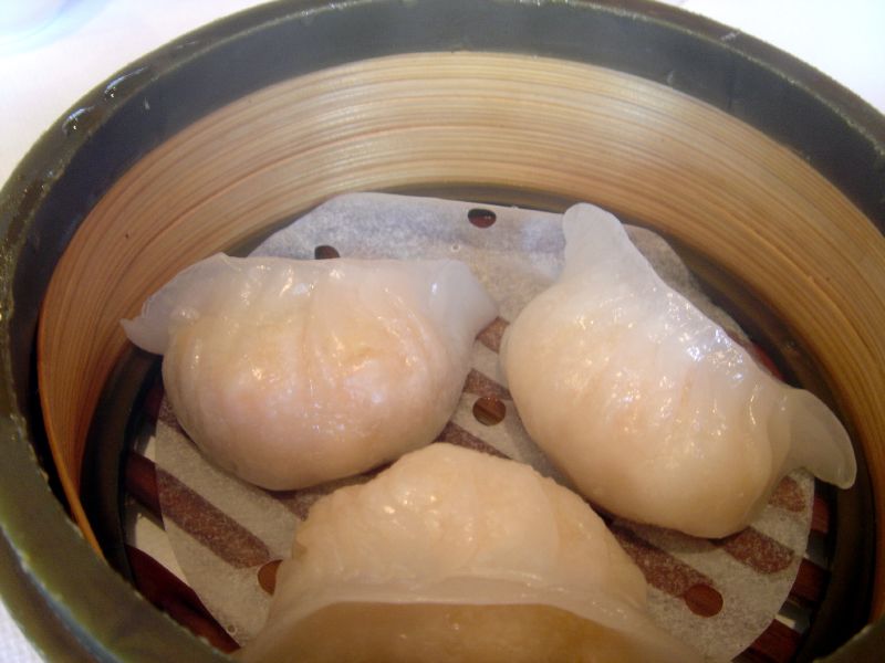 Steamed scallop dumplings